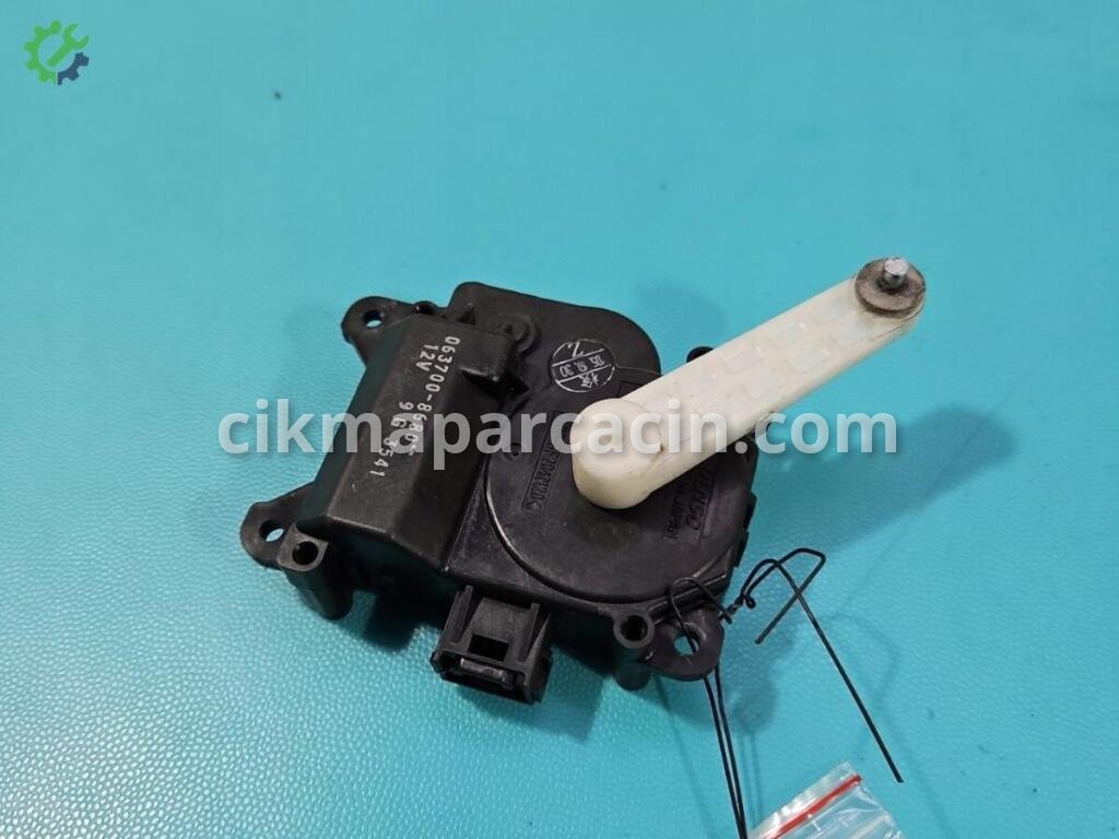 Toyota Avensis Konfor Ünitesi 0637008680 çıkma parça
