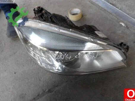 Mercedes-Benz C Serisi Far (Sağ) çıkma parça