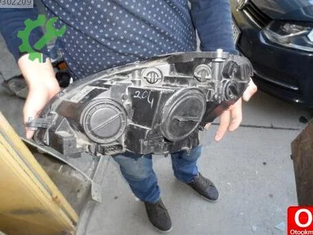 Mercedes-Benz C Serisi Far (Sağ) çıkma parça