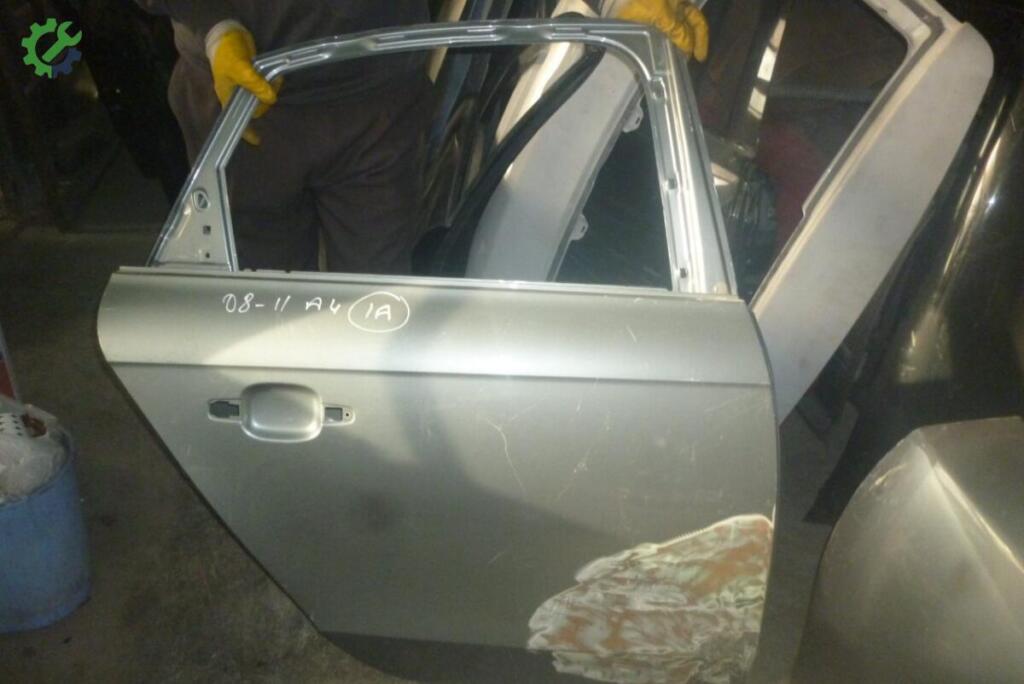 Audi A4 Sağ Arka Kapı çıkma parça