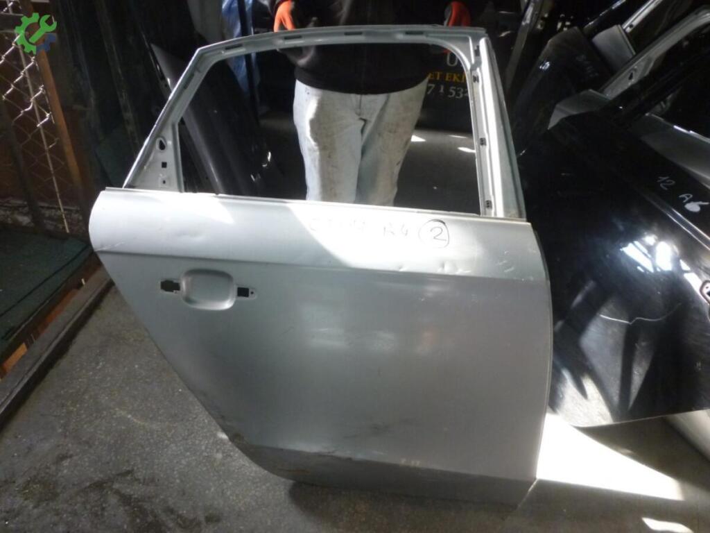 Audi A4 Sağ Arka Kapı çıkma parça