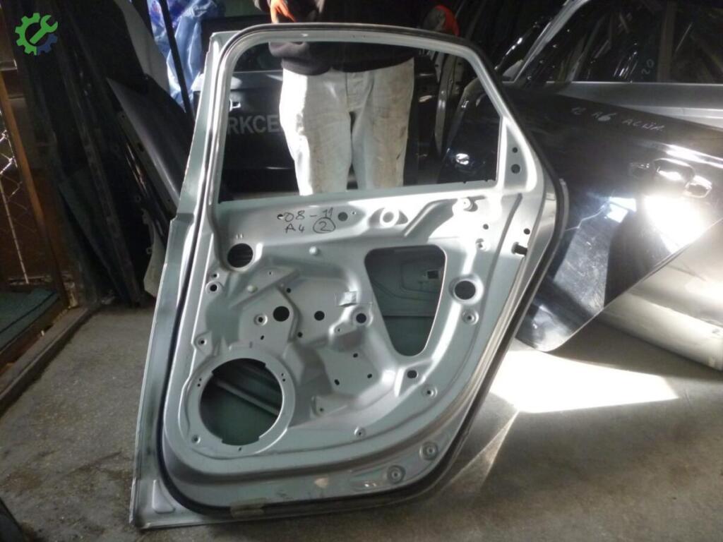 Audi A4 Sağ Arka Kapı çıkma parça