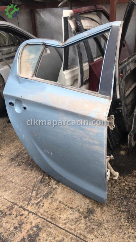 Hyundai i20 Arka Kapı 77004-1J000 çıkma parça