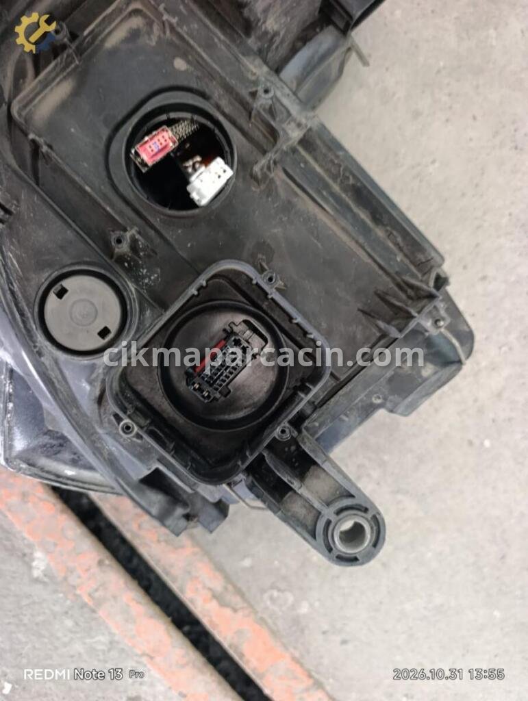 Volkswagen Passat Far 3 AB 941 752 çıkma parça