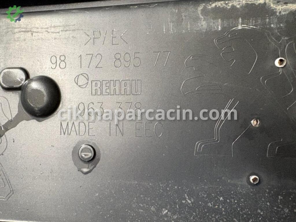 Peugeot 508 Arka Tampon 9817289577 çıkma parça