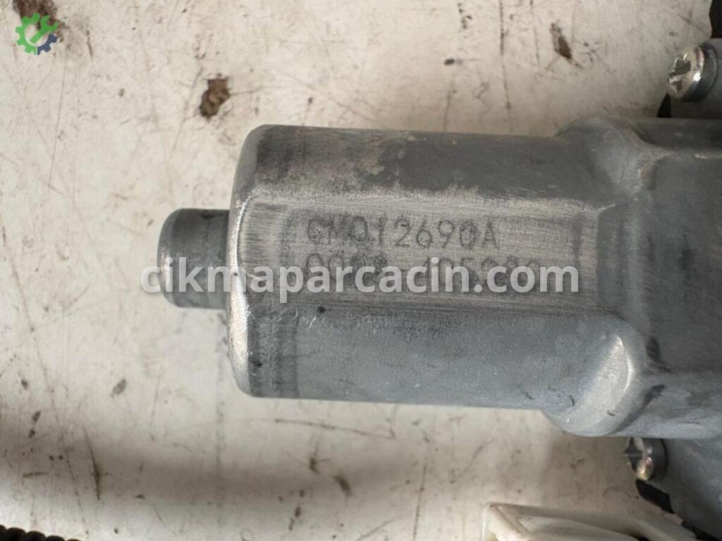 Honda Jazz Cam Krikosu çıkma parça