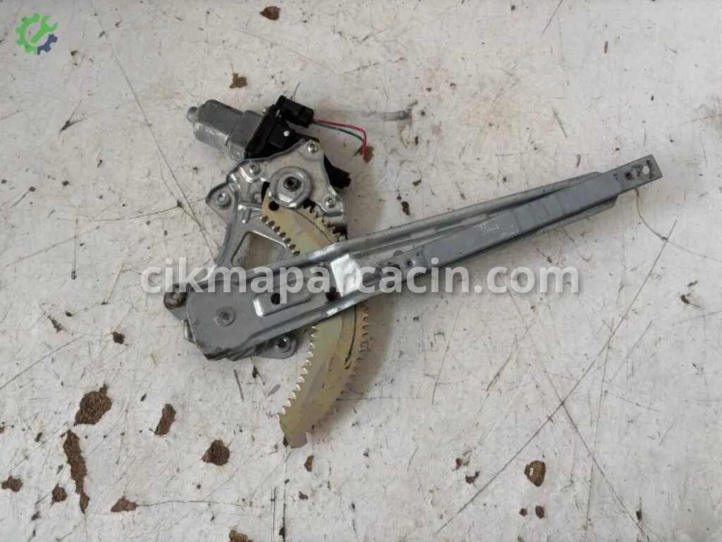 Nissan Micra Cam Krikosu çıkma parça