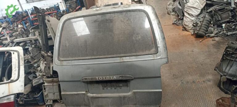 Toyota Hiace Bagaj Kapağı çıkma parça