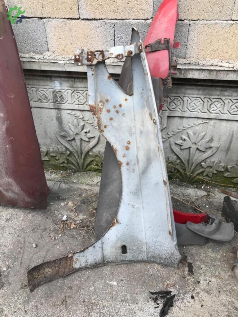 Mitsubishi Lancer Sağ Çamurluk 1990-199 çıkma parça