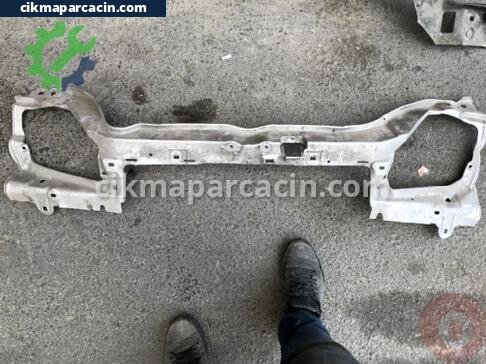Peugeot 106 Ön Panel çıkma parça