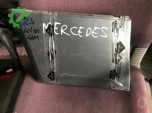 Mercedes-Benz 200 Sol Ön Çamurluk çıkma parça