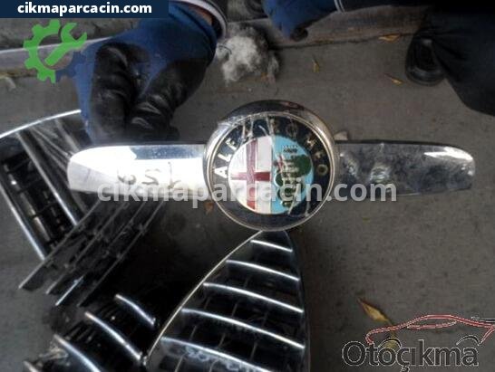 Alfa Romeo 159 Ön Panjur çıkma parça