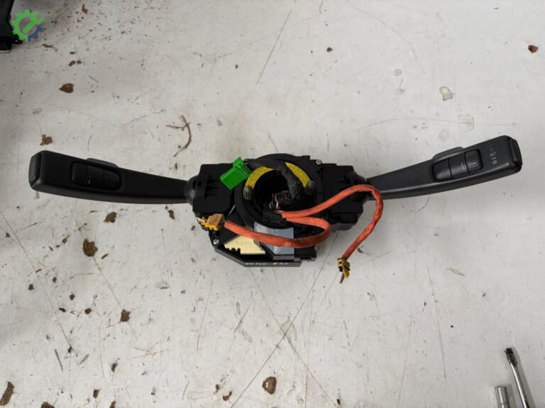 Volvo S40 Silecek Kolu çıkma parça