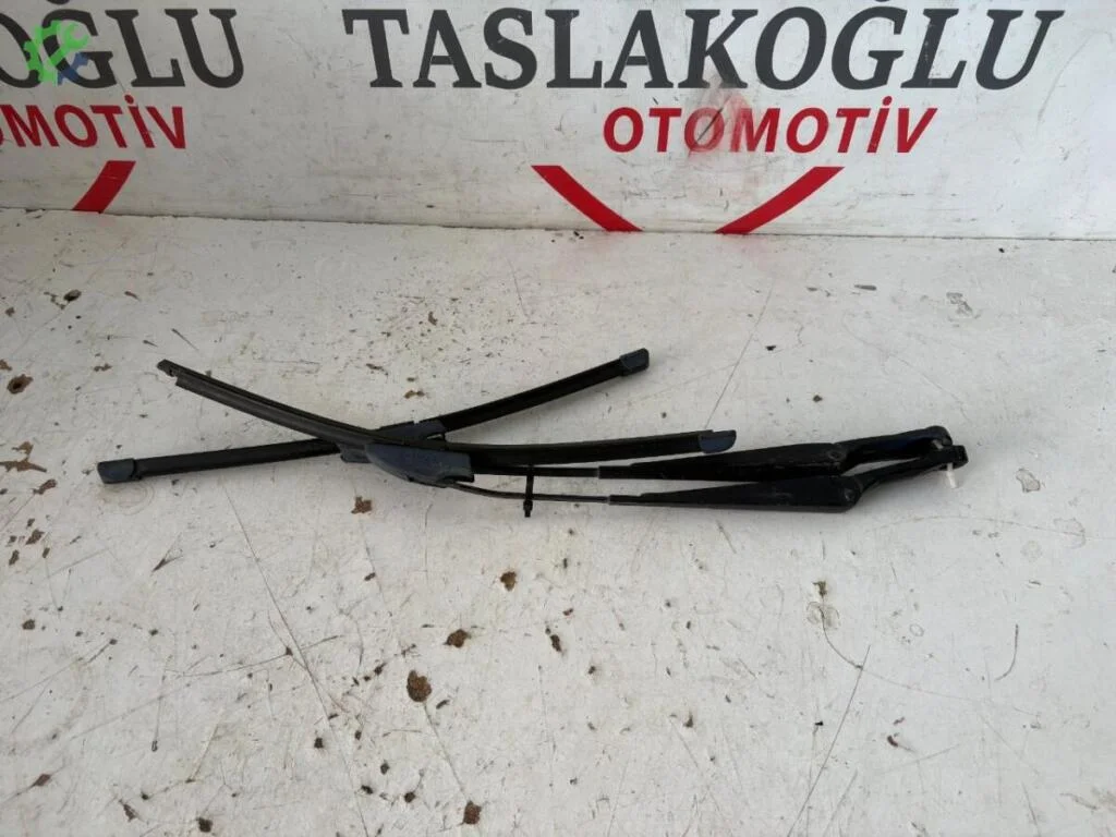 Seat Cordoba Silecek Kolu çıkma parça