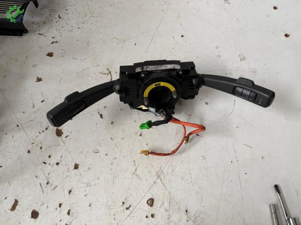 Volvo S40 Silecek Kolu çıkma parça