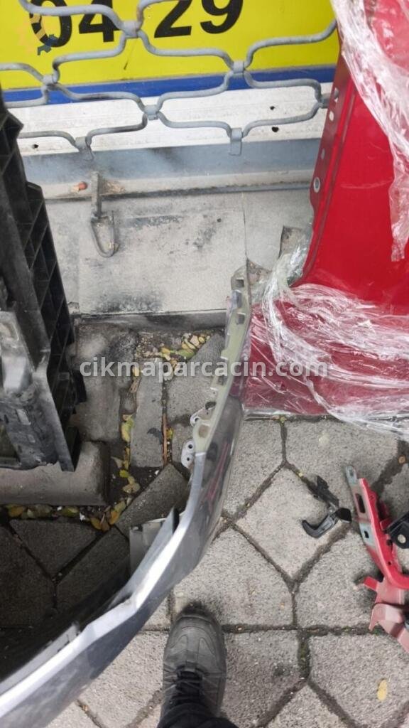 Opel Corsa Ön Tampon çıkma parça