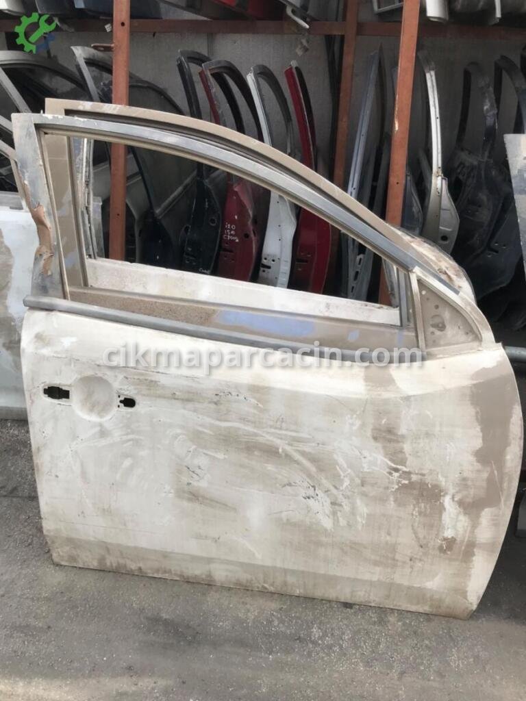 Kia Cerato Sağ Ön Kapı çıkma parça