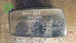 1979-1987 BMW E23 GÖSTERGE SAATİ BMW ORJİNAL ÇIKMA PARÇA