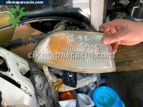 Honda Civic Sinyal çıkma parça