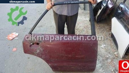 Mazda 323 Sağ Arka Kapı çıkma parça