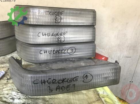 Jeep Grand Cherokee Sinyal çıkma parça