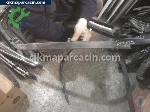 BMW 5 Serisi Tampon Izgara Çıtası çıkma parça