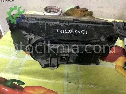 Seat Toledo Sağ Ön Far 1994-1997 çıkma parça