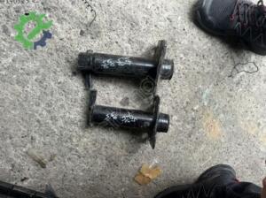 1994-1999 A6 SAĞ SOL ÖN TAMPON DEMİR AYAPI AUDİ ORJİNAL ÇIKMA