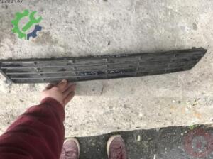 1995-1999 A4 ÖN TAMPON ORTA IZGARASI AUDİ ORJİNAL ÇIKMA
