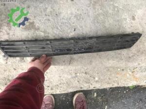 1995-2002 A4 ÖN TAMPON IZGARASI AUDİ ORJİNAL ÇIKMA PARÇA