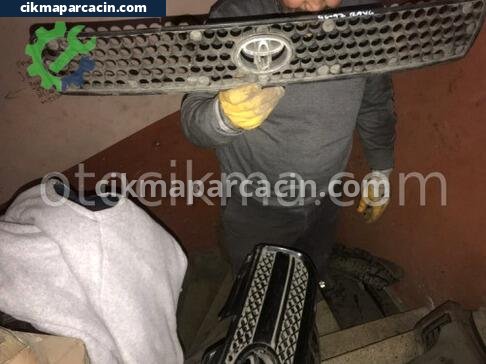Toyota RAV4 Panjur çıkma parça