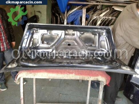 Audi A4 Bagaj çıkma parça