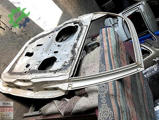 Mazda 323 Sol Arka Kapı çıkma parça