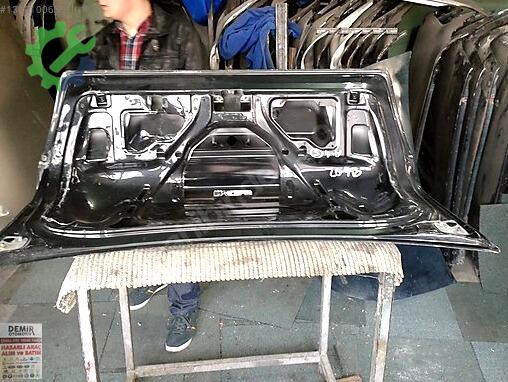 Audi A4 Bagaj çıkma parça
