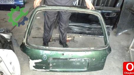 Nissan Micra Bagaj 1996-2002 çıkma parça