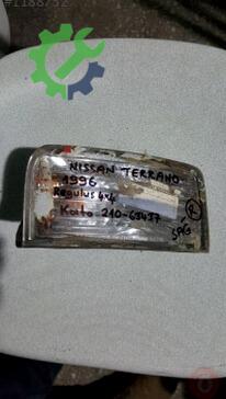 Nissan Terrano Sinyal çıkma parça