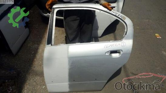 Nissan Primera Sol Arka Kapı çıkma parça