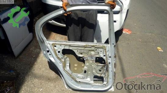 Nissan Primera Sol Arka Kapı 1997-02 çıkma parça