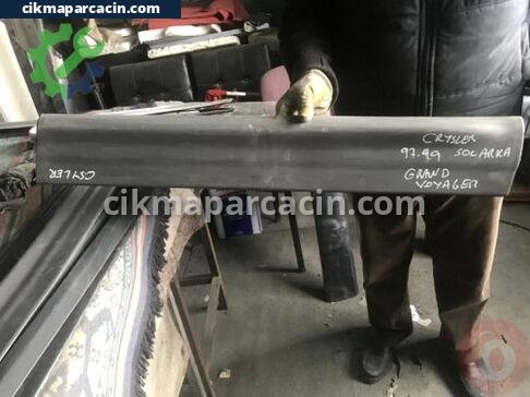 Chrysler Voyager Kapı Çıtası çıkma parça