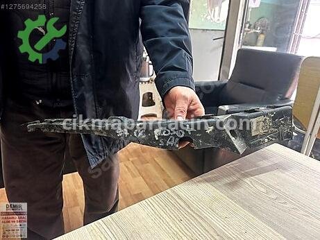 Volkswagen Passat Far Braketi çıkma parça