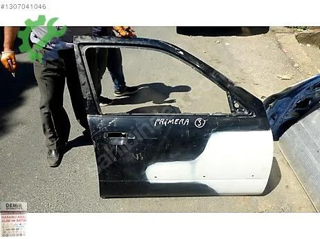 Nissan Primera Sağ Ön Kapı çıkma parça