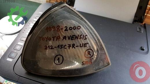 Toyota Avensis Sinyal çıkma parça