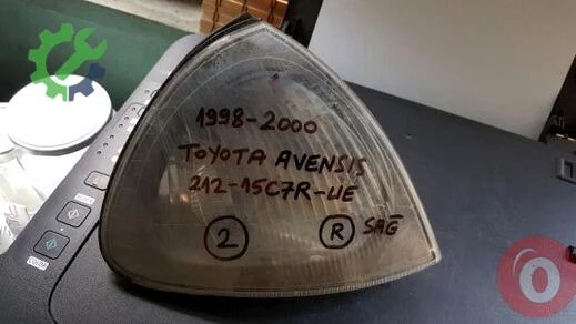 Toyota Avensis Sinyal 1998-2000 çıkma parça