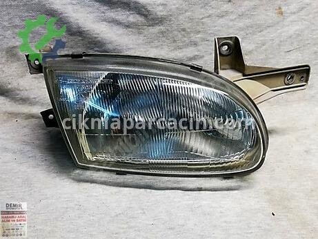 Hyundai Accent Sağ Ön Far çıkma parça