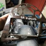 1998-2002 FOCUS TEYP ÇERÇEVESİ MAUN FORD ORJİNAL ÇIKMA PARÇA