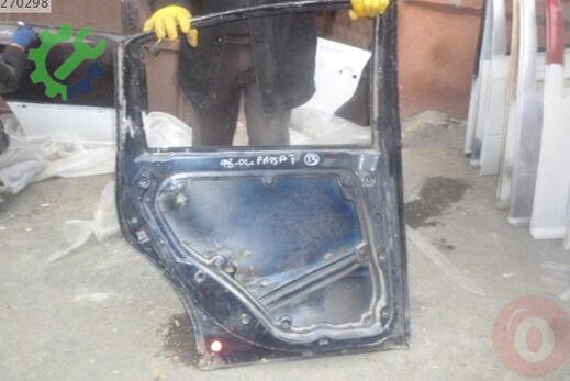 Volkswagen Passat Sol Arka Kapı 1998-2004 çıkma parça