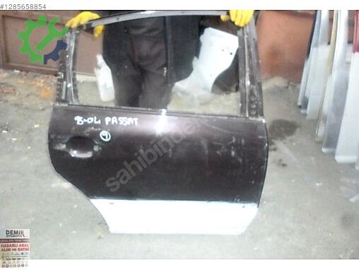 Volkswagen Passat Sağ Arka Kapı çıkma parça