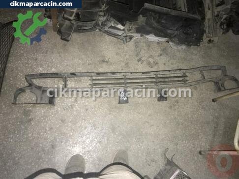 BMW 3 Serisi Tampon Izgarası çıkma parça