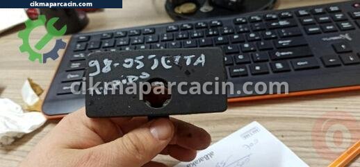 Volkswagen Jetta Torpido Kapağı çıkma parça