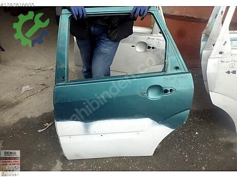 Ford Focus Sol Arka Kapı çıkma parça